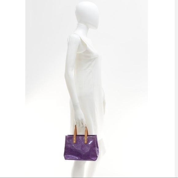 Louis Vuitton Reade PM Purple Vernis
Leather Hand Bag - Picture 5 of 16